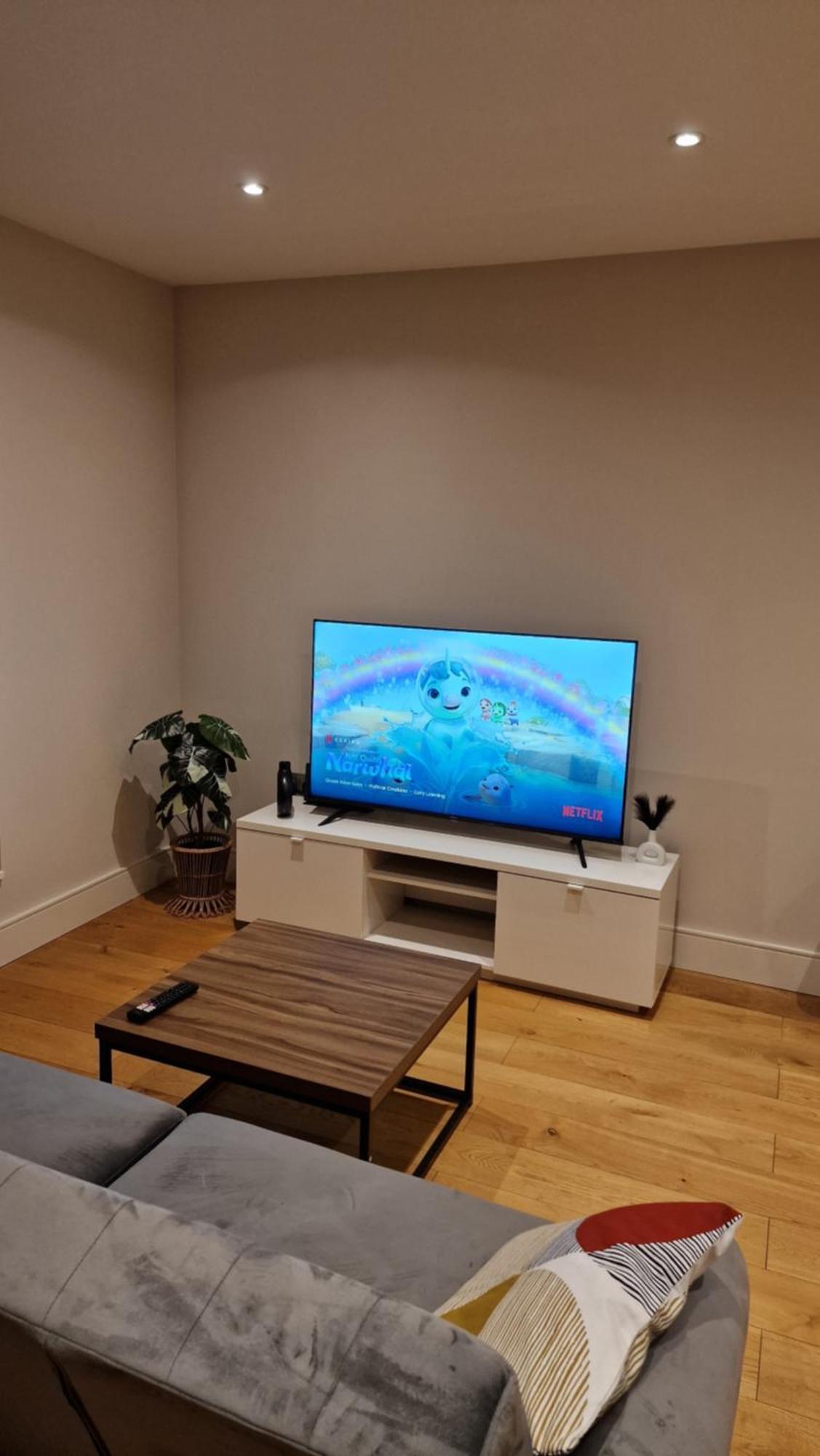 London City Apartment イーリング エクステリア 写真